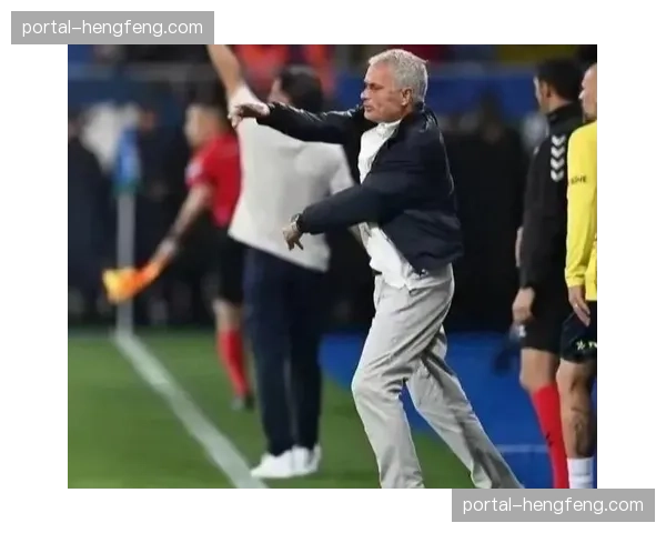 土超联赛：费内巴切与加拉塔萨雷的“洲际德比”因冲突两度中断