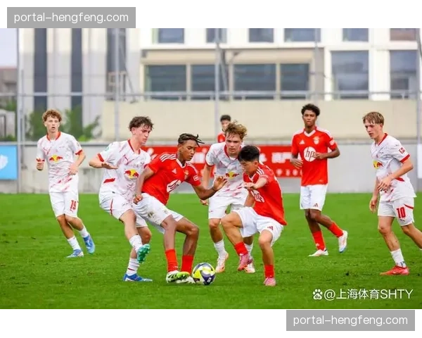 聚焦明日之星:药厂17岁青训小将在本轮完成德甲首秀 聚焦明日之星:药厂17岁青训小将在本轮完成德甲首秀