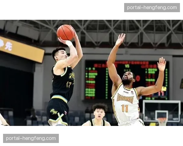 广厦男篮轻取同曦，孙铭徽三双数据盘活全队进攻
